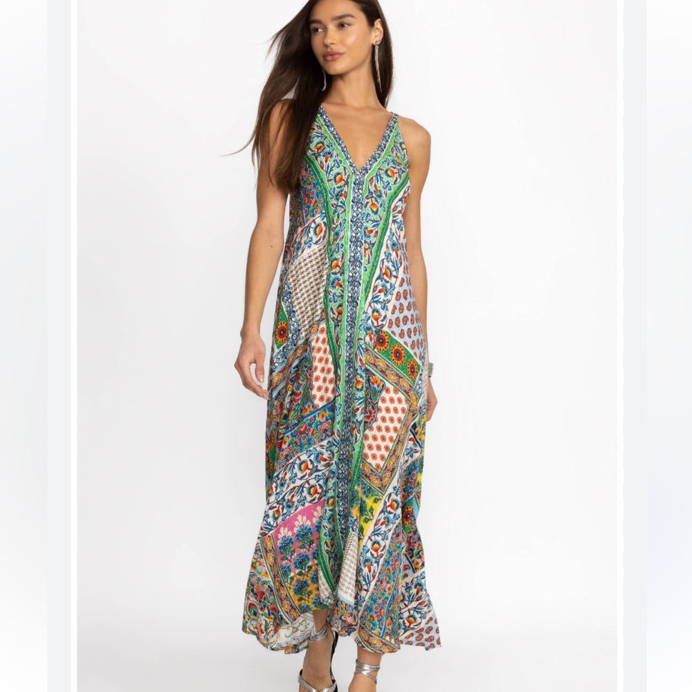 JOHNNY WAS
Diskana Eva Woven Floral Print V-Neck Sleeveless Maxi Shift Dress